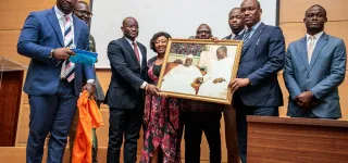 promotion-de-la-jeunesse-les-jeunesses-des-partis-politiques-et-de-la-societe-civile-renouvellent-leur-confiance-a-mamadou-toure