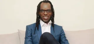 interview-apres-30-ans-de-carriere-kajeem-livre-des-confidences-inedites-je-nai-jamais-fume-de-lherbe-encore-moins-la-cigarette