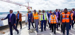 construction-du-4e-pont-de-yopougon-le-pm-mambe-met-la-pression-et-annonce-louverture-dans-les-prochains-jours