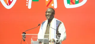 abidjan-marche-international-de-lartisanat-souleymane-diarrassouba-ministre-du-commerce-de-lindustrie-et-de-la-promotion-des-pme-lartisanat-occupe-une-position-tres-particuliere-dans-nos-economies