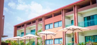 can-2023-infrastructures-hotelieres-le-mali-negocie-avec-un-hotel-a-korhogo