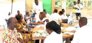 action-sociale-a-tiassale-alpha-sanogo-offre-une-journee-medicale-gratuite-a-la-population