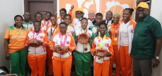 basket-ball-medaille-au-3x3-aux-jeux-mondiaux-speciaux-le-special-olympics-cote-divoire-recu-par-la-fib