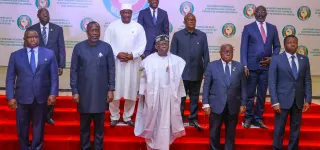 sommet-de-la-cedeao-a-abuja-un-comite-de-chefs-detas-mis-en-place-pour-engager-le-dialogue-avec-la-junte-nigerienne