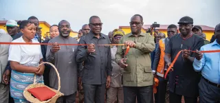 cote-divoire-port-sec-de-ferkessedougou-les-populations-impactees-par-le-projet-recoivent-loges