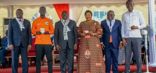 operation-e-militant-le-rhdp-procede-a-la-remise-des-cartes-de-militants