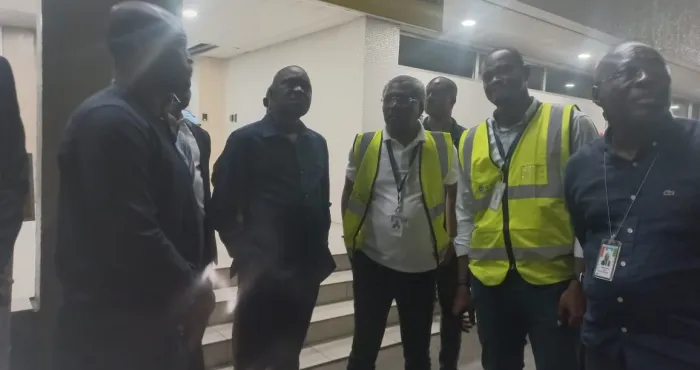aeroport-dabidjan-le-ministre-amadou-kone-effectue-une-visite-surprise-ses-dernieres-instructions-aux-acteurs-de-la-plateforme-aeroportuaire