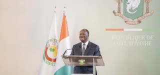 annonce-de-la-garantie-des-euro-bonds-de-la-cote-divoire-par-le-gaz-alassane-ouattara-contredit-un-journal-cest-faux-et-archi-faux