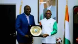 promotion du sport le ministre adje silas metch accompagne les handballeurs