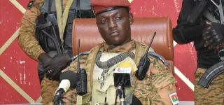 fourniture-de-lelectricite-au-mali-suspension-des-exportations-de-certains-produits-viviers-la-manipulation-et-le-gros-mensonge-du-capitaine-ibrahim-traore