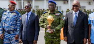 trophee-tour-can-2023-les-forces-de-defense-et-de-securite-a-lhonneur