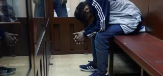 attaque-en-russie-quatre-auteurs-presumes-places-en-detention-provisoire-apres-leur-comparution-devant-un-tribunal