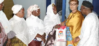 cohesion-nationale-solidarite-dans-le-temps-de-jeune-500-menages-catholiques-et-musulmans-recoivent-des-dons