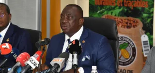 lancement-de-la-campagne-intermediaire-hier-le-prix-du-kg-de-cacao-fixe-a-1500-f