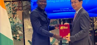 distinction-la-chine-honore-le-journal-lavenir
