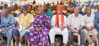 cote-divoire-deguerpis-dabidjan-le-gouvernement-offre-de-lespoir-aux-familles-expulses