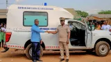 torossanguehi kra kouame kouman fait don dune ambulance au nom de dominique ouattara