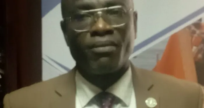 le-dg-du-ciapol-yapo-ossey-bernard-cest-dangereux-et-puni-par-le-code-lenvironnement