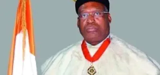 lhommage-de-yanik-fenox-a-mamadou-kone-un-homme-detat-exceptionnel