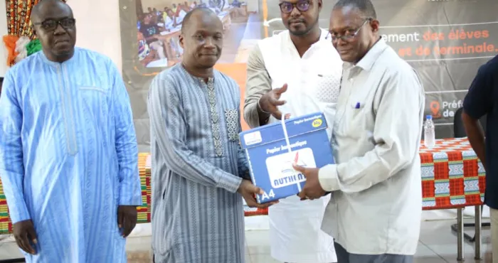 cote-divoire-examens-de-fins-dannee-2024-la-jeunesse-unie-du-woroba-affute-les-armes-des-eleves-de-la-region