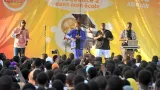 frequence 2 dans mon ecole francky dicaprio met le feu a boundiali