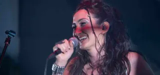 interview-sevana-tchakerian-artiste-armenienne-fondatrice-du-groupe-armenien-jinj-nous-sommes-les-premiers-artistes-armeniens-a-participer-au-masa-2