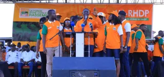 lancement-de-sa-tournee-nationale-la-jeunesse-du-rhdp-mobilise-10-000-jeunes-a-yopougon