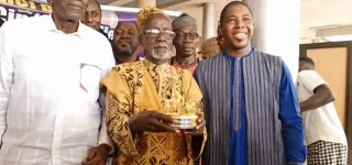 mali-un-cineaste-se-fait-voler-son-trophee