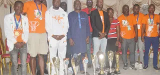 scrabble-apres-leur-sacre-au-champas-2024-le-ministre-amadou-kone-felicite-et-fait-des-promesses-aux-elephants-scrabbleurs