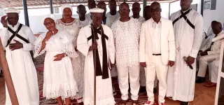 celebration-de-la-fete-du-travail-a-ahua-jacqueville-le-president-de-lunion-des-cadres-et-travailleurs-harristes-expose-quelques-uns-de-ses-projets