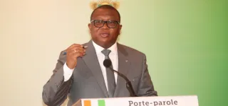 lutte-contre-la-fraude-et-levasion-fiscales-des-impots-sur-le-revenu-recouvrement-des-impots-construction-du-terminal-cerealier-du-paa-le-gouvernement-arrete-des-mesures-fortes