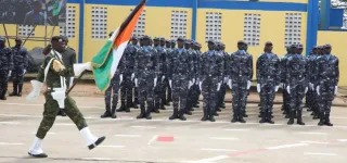 securite-4177-recrues-a-la-police-presentees-au-drapeau