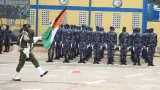 securite 4177 recrues a la police presentees au drapeau