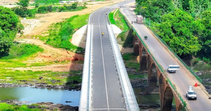 nouveau-pont-mixte-a-trois-travees-daniassue-un-bel-ouvrage-de-fluidite-du-trafic-dans-la-region-de-lindenie-djuablin