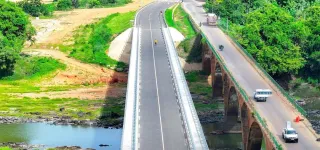 nouveau-pont-mixte-a-trois-travees-daniassue-un-bel-ouvrage-de-fluidite-du-trafic-dans-la-region-de-lindenie-djuablin