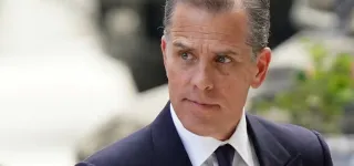 detention-illegale-darme-le-fils-du-president-americain-devant-la-justice