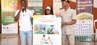 1ere-edition-de-genies-en-herbe-a-agnibilekrou-le-cns-sensibilise-les-ecoliers-sur-le-travail-des-enfants