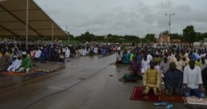 fete-de-tabaski-la-celebration-abidjanaise-se-fait-sous-les-eaux