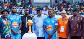 tournoi-pro-cest-pro-franck-kessie-et-les-footballeurs-demontrent-la-solidarite-a-livoirienne