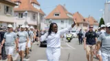 jo paris 2024 une ex handballeuse ivoirienne a porte la flamme olympique