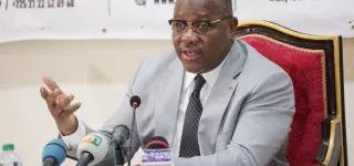 3e-etape-de-la-campagne-deducation-civique-et-electorale-le-president-de-la-cei-instruit-des-auditeurs-de-lens-sur-le-processus-electoral