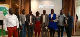 lutte-contre-la-diffusion-de-fausses-informations-sur-le-net-des-journalistes-une-blogueuse-et-un-influenceur-prodiguent-des-conseils