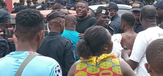 lutte-contre-le-desordre-urbain-la-brigade-speciale-fait-le-nettoyage-a-la-cite-des-arts