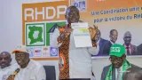 presidentielle 2025 ibrahim konate coordonateur principal du rhdp a port bouet face aux militants en 2025 nous allons changer la coloration politique de port bouet en rhdp