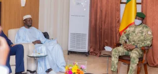 bamako-ousmane-sonko-tente-de-convaincre-assimi-goita-pour-le-retour-du-mali-dans-la-cedeao