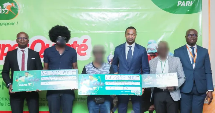 pmu-remise-de-cheques-trois-gagnants-partent-avec-127-917-300-fcfa-de-la-loterie-nationale