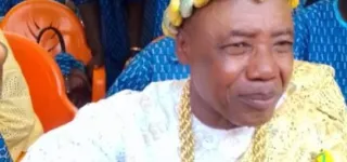 suspension-du-chef-de-village-boga-sivori-pour-outrage-au-chef-de-letat