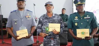 meilleur-defile-militaire-lors-de-lindependance-lecole-de-gendarmerie-dabidjan-remporte-le-premier-prix-du-defile-pedestre-militaire