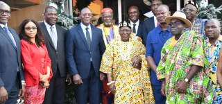 coupe-du-monde-de-maracana-lonction-des-tetes-couronnees-au-ministre-silas-adje-metch