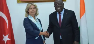 amenagement-dans-le-district-dabidjan-le-ministre-gouverneur-bacongo-et-lambassadeur-deniz-erdogan-font-le-point